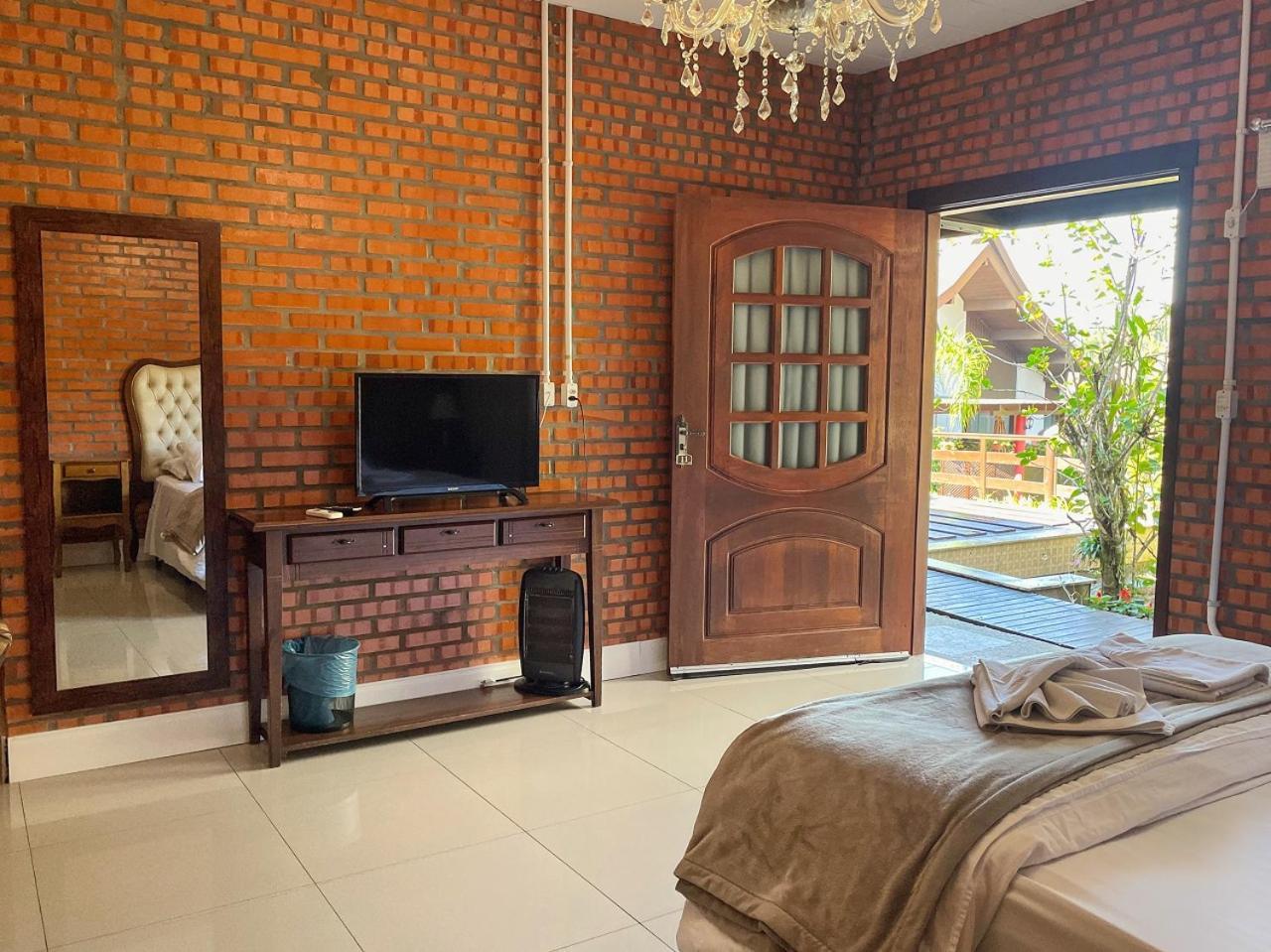 Casa Branca Pousada โปเมโรเจ ภายนอก รูปภาพ