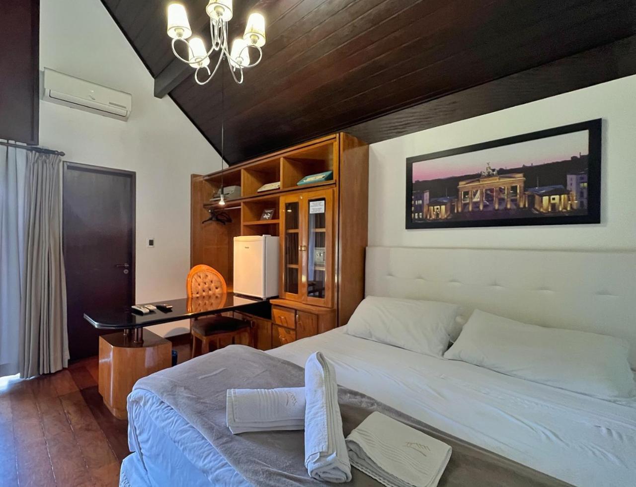 Casa Branca Pousada โปเมโรเจ ภายนอก รูปภาพ