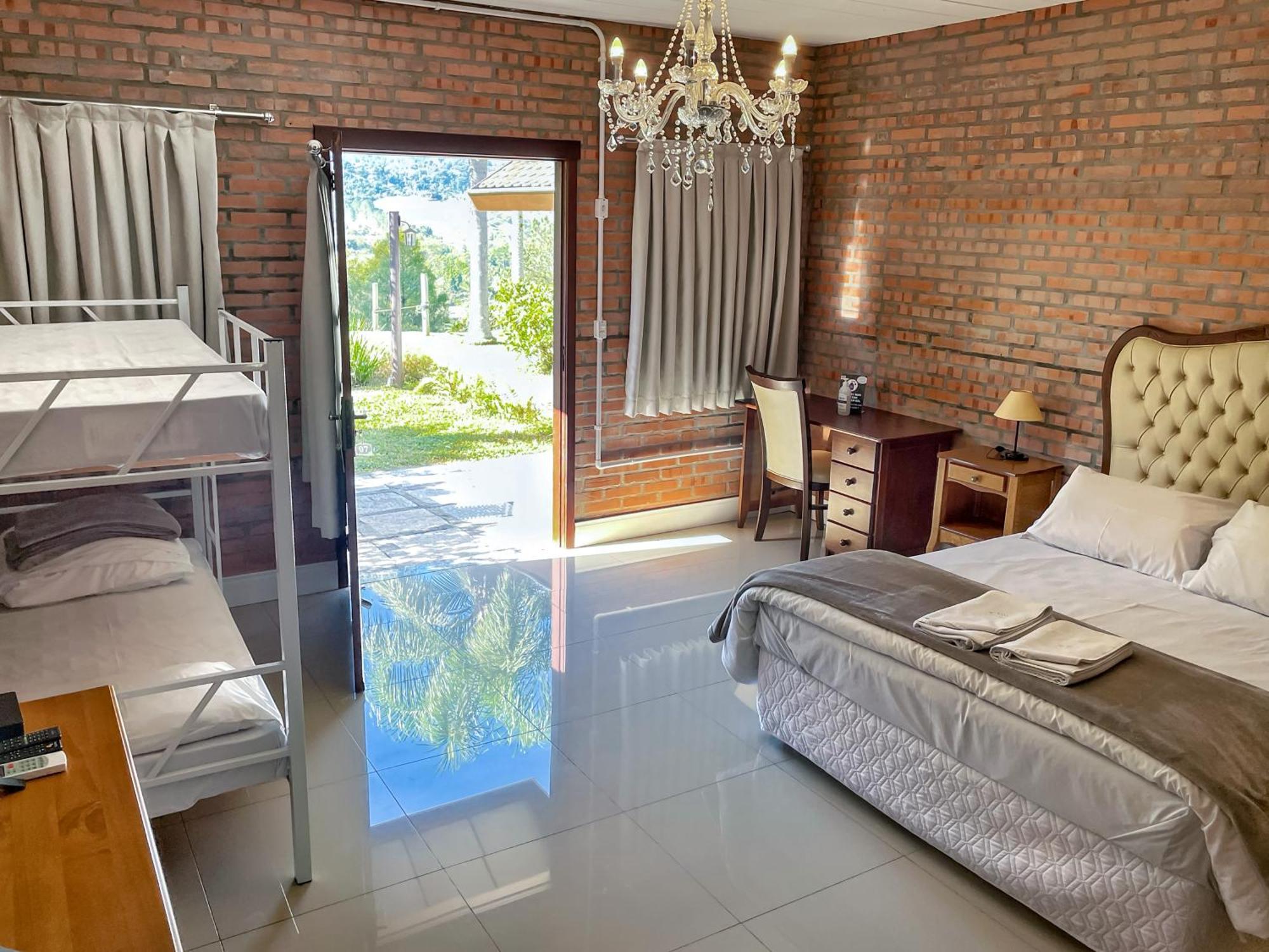 Casa Branca Pousada โปเมโรเจ ภายนอก รูปภาพ