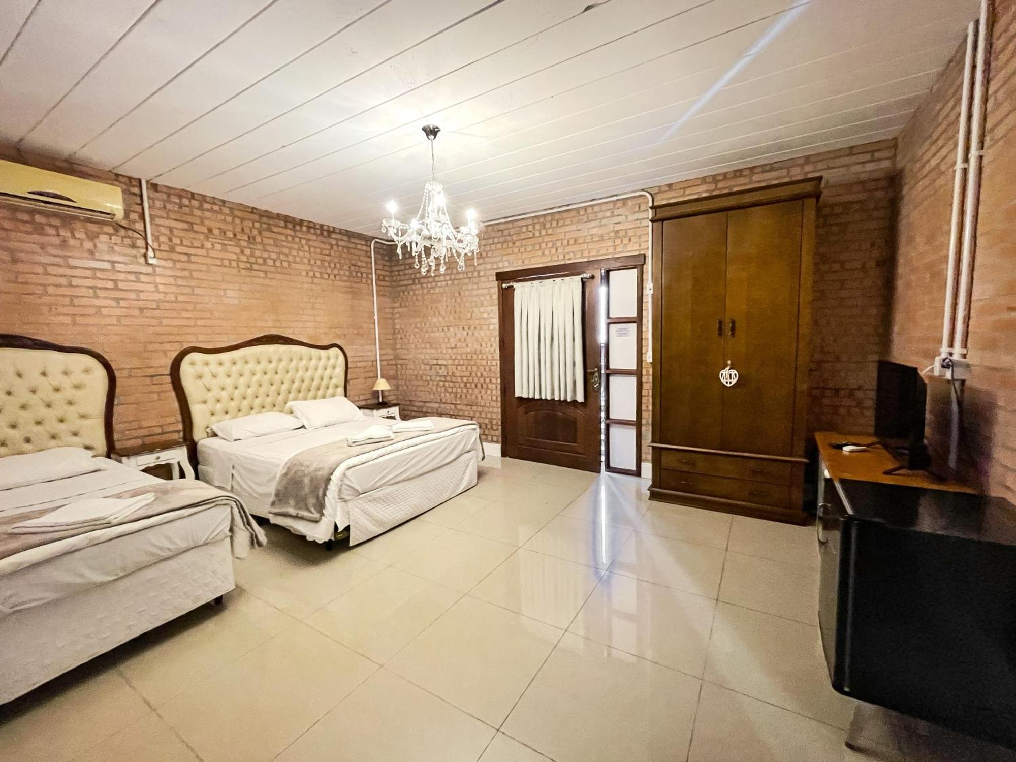 Casa Branca Pousada โปเมโรเจ ภายนอก รูปภาพ
