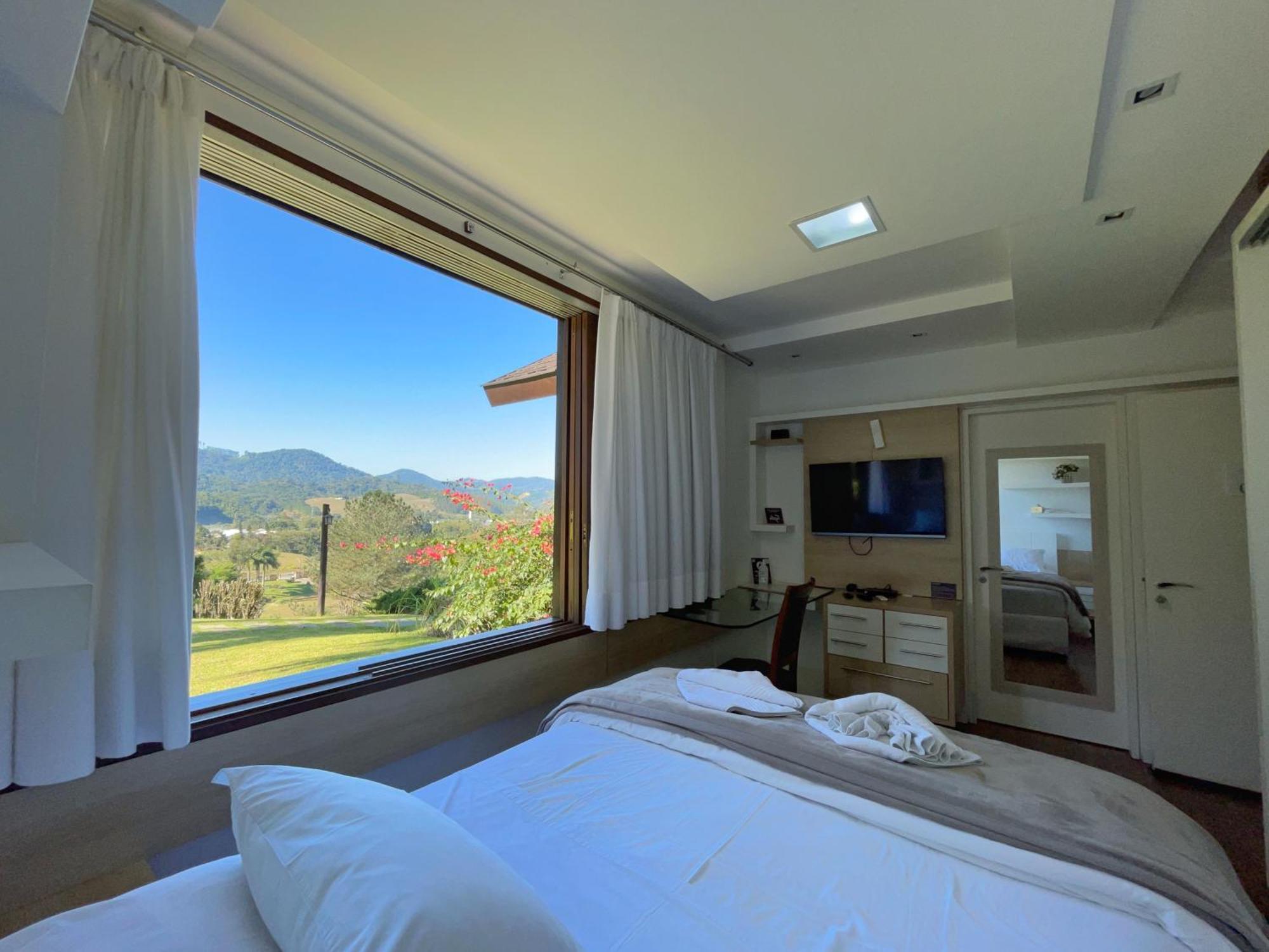 Casa Branca Pousada โปเมโรเจ ภายนอก รูปภาพ
